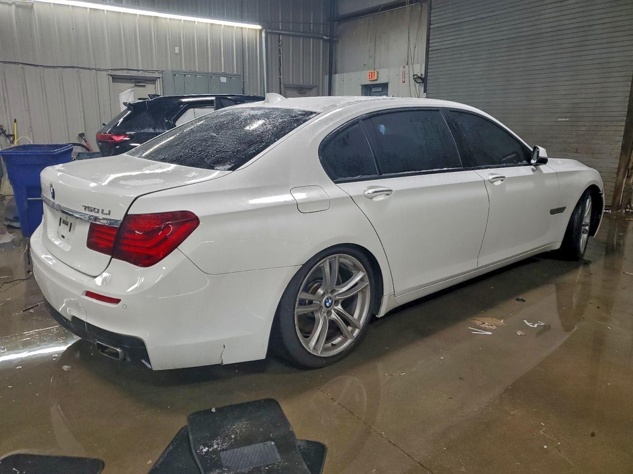 2013 BMW 750Li - Фото 3