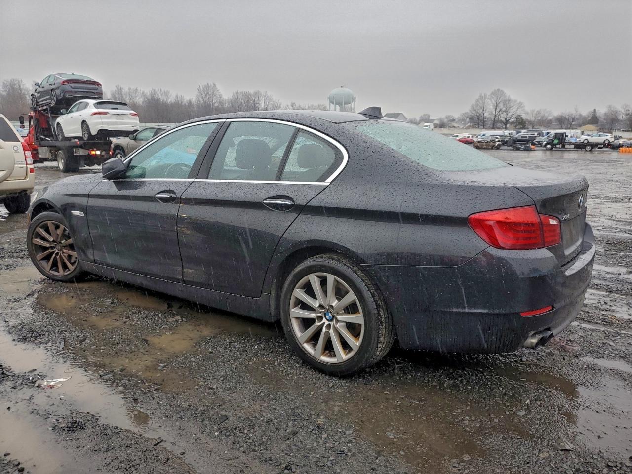 2013 BMW 528 Xi - Image 2