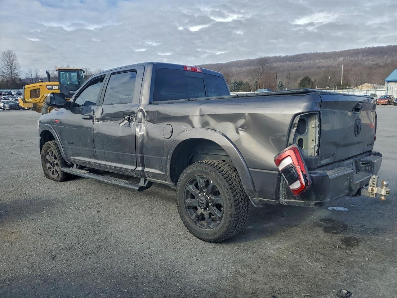 2022 Ram 2500 Laramie - Фото 2