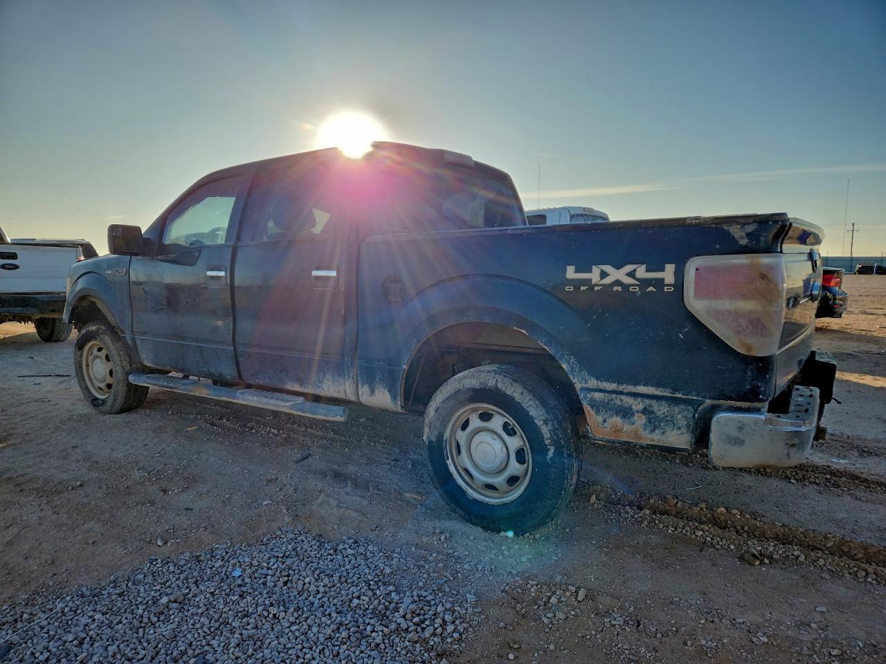 2013 Ford F150 Supercrew - Фото 2