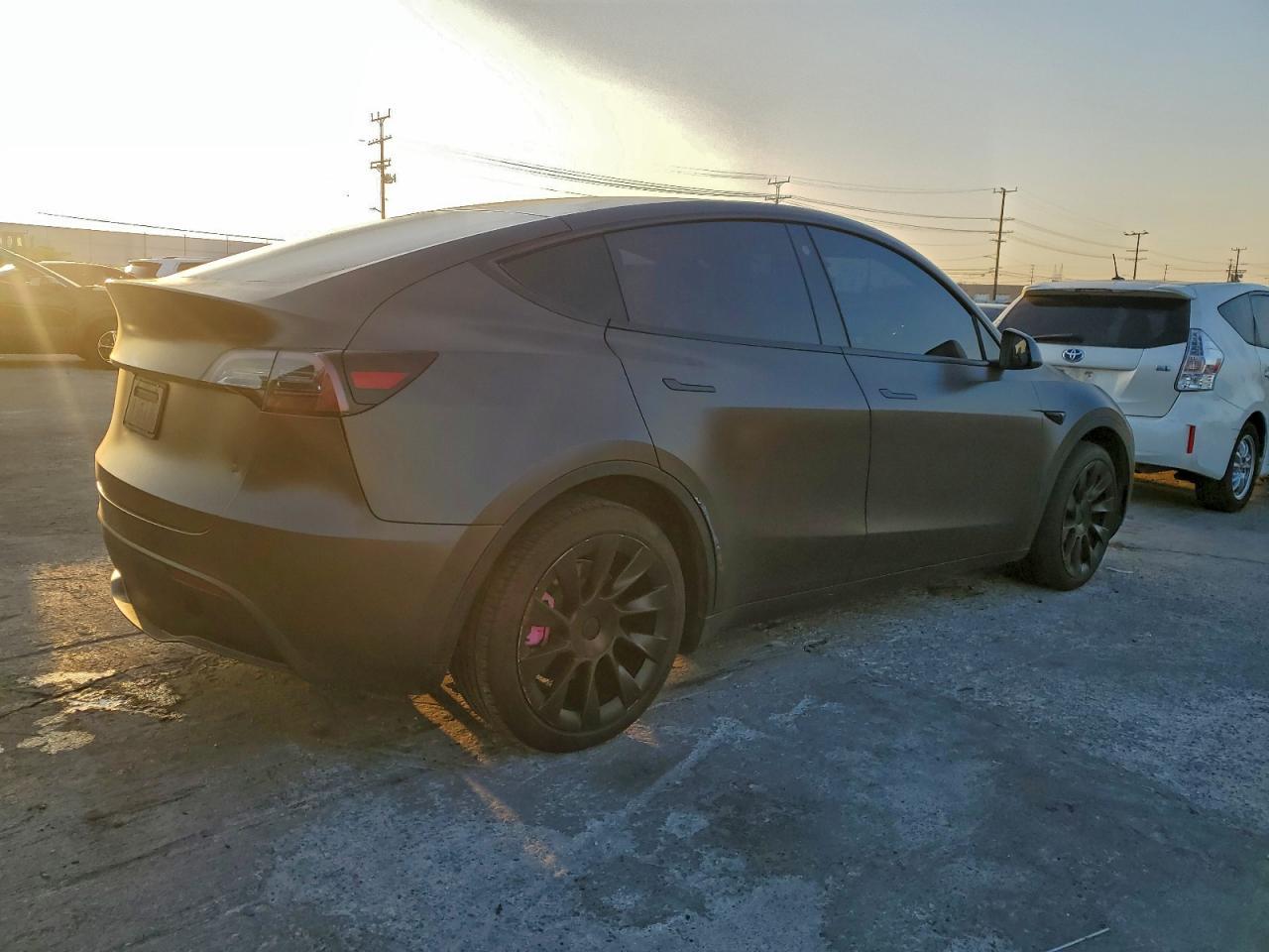 2022 Tesla Model Y - Image 3