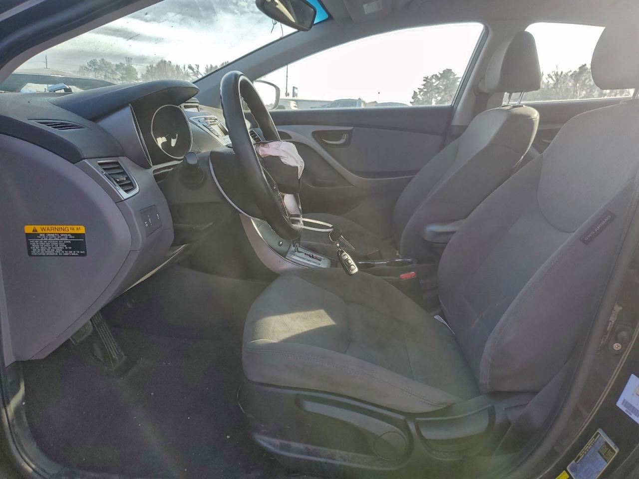 2012 Hyundai Elantra - Image 7