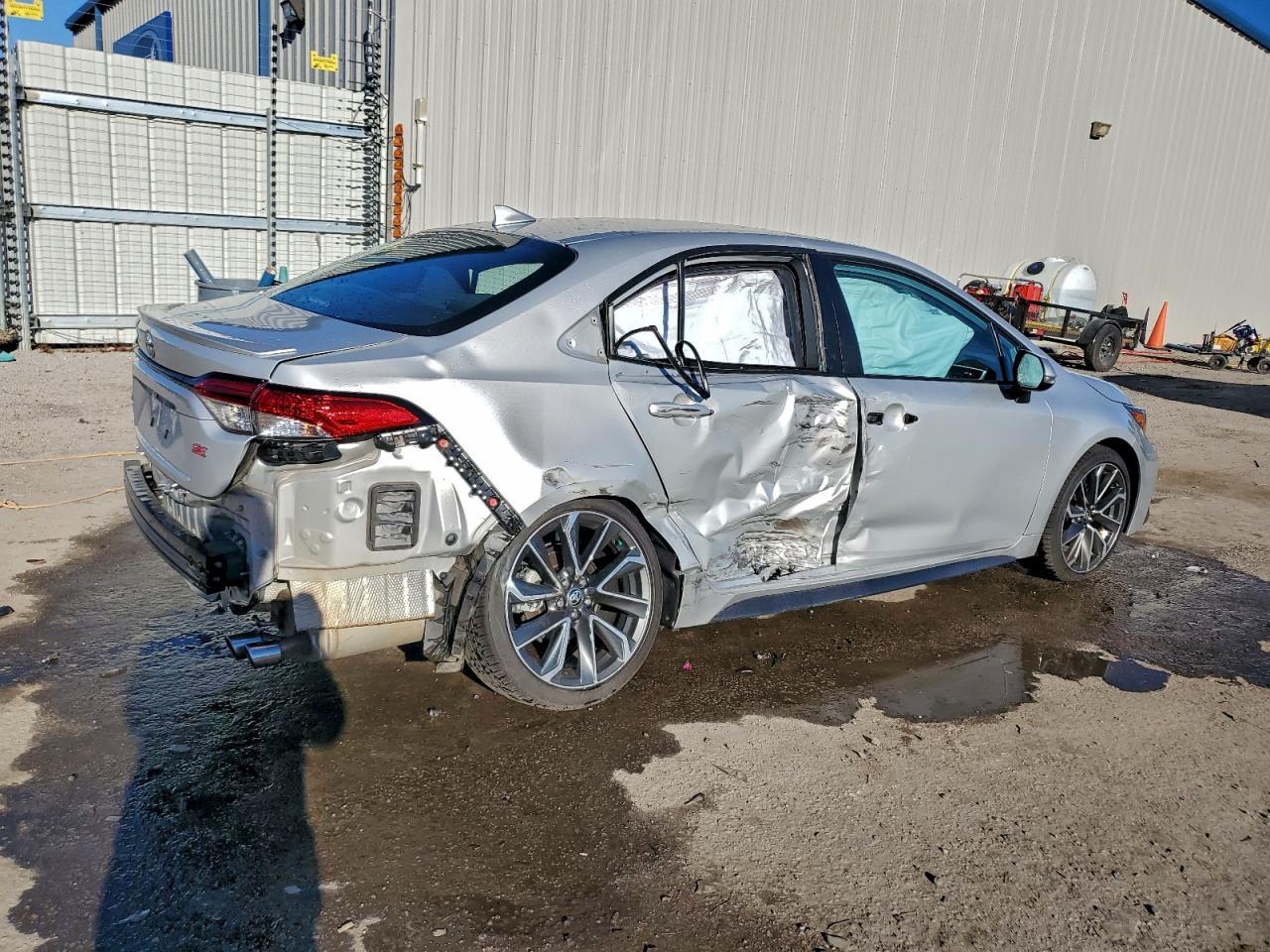 2021 Toyota Corolla Se - Фото 3