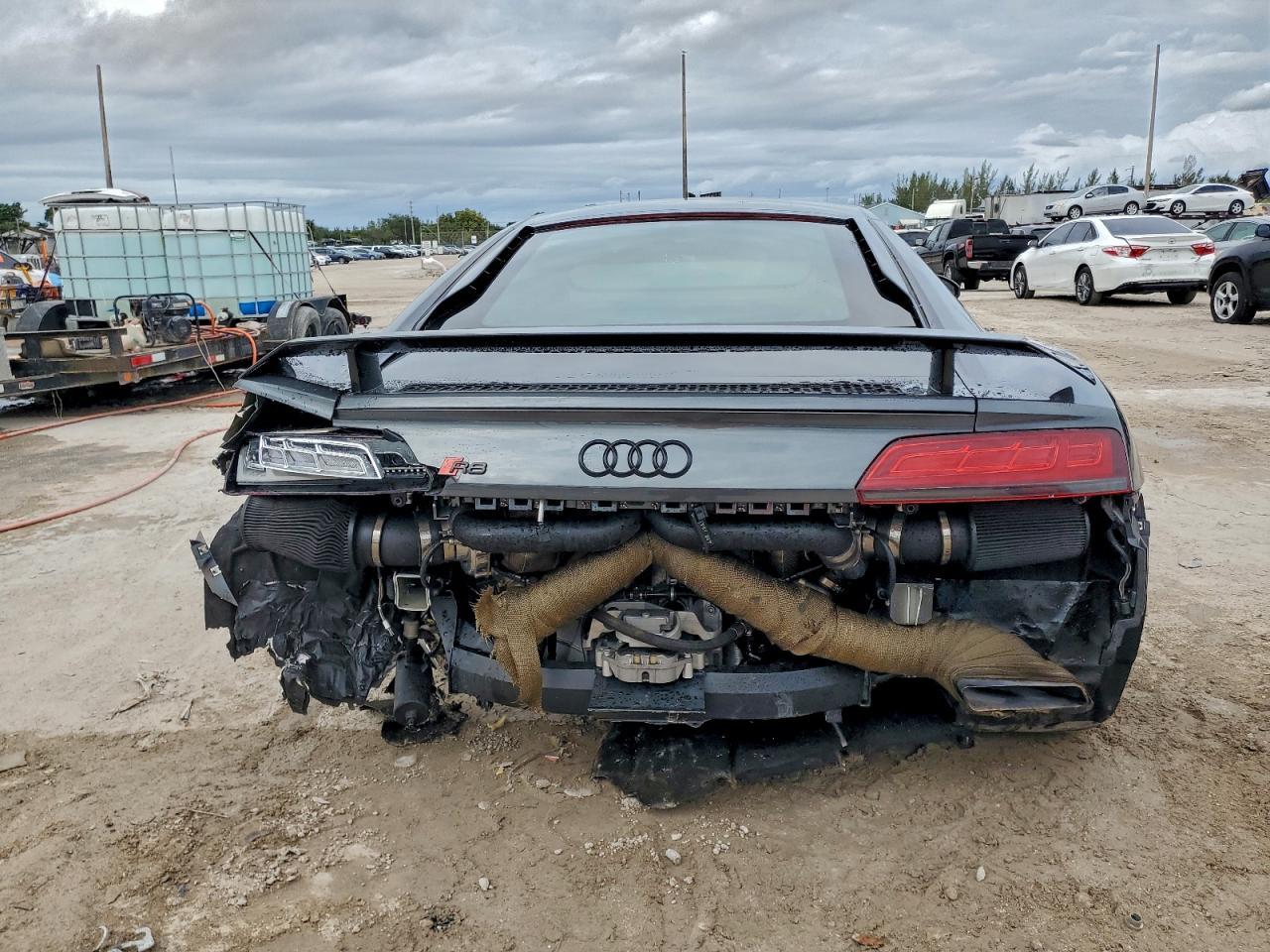 2017 Audi R8 5.2 Plus Quattro - Image 6