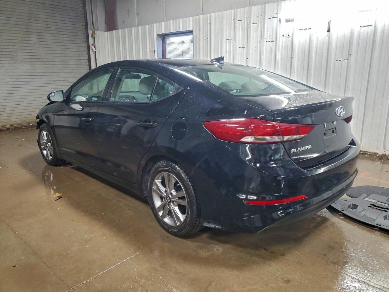 2017 Hyundai Elantra Se - Image 2