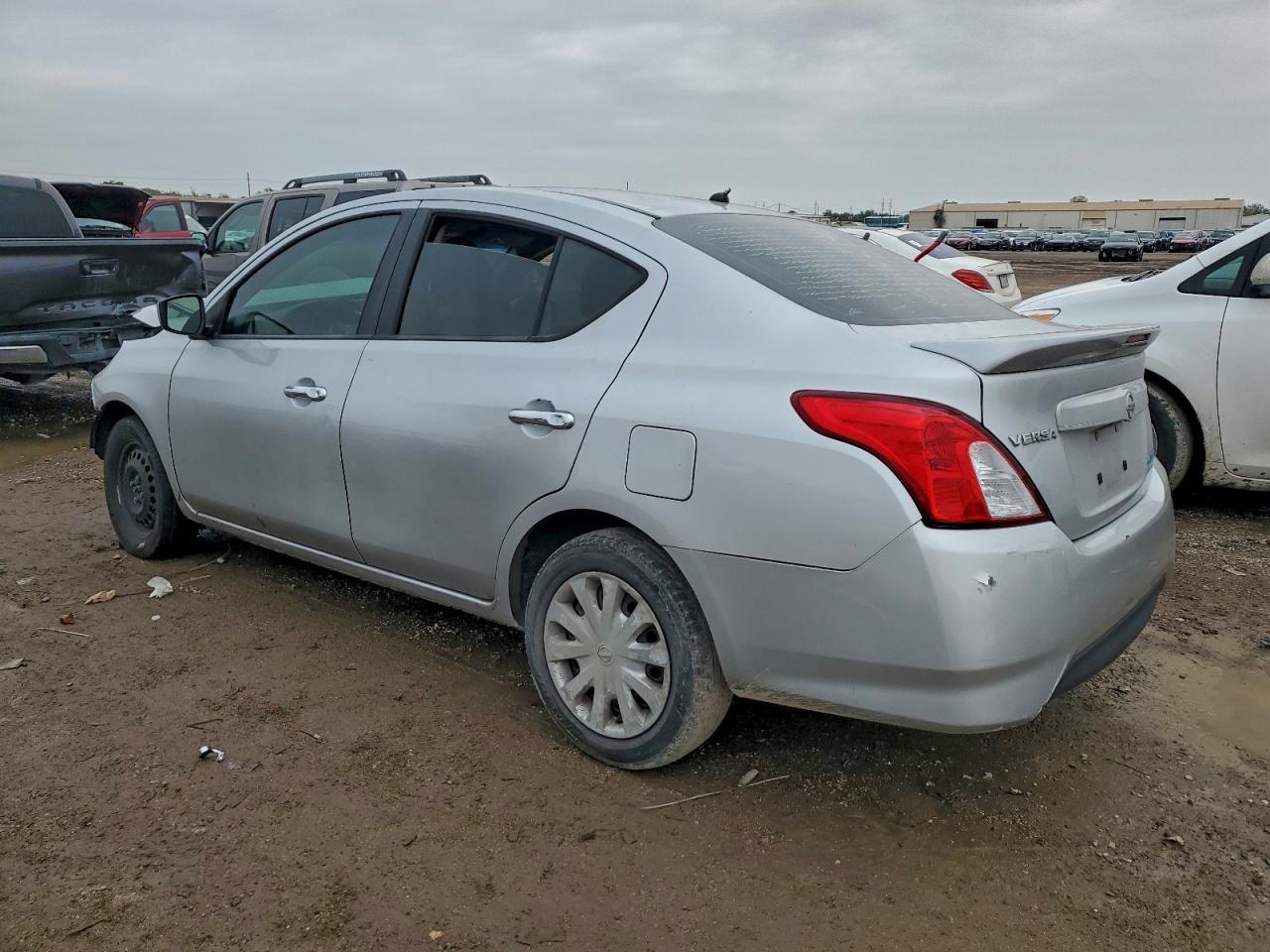 2016 Niss Versa 1.6 Sv - Фото 2