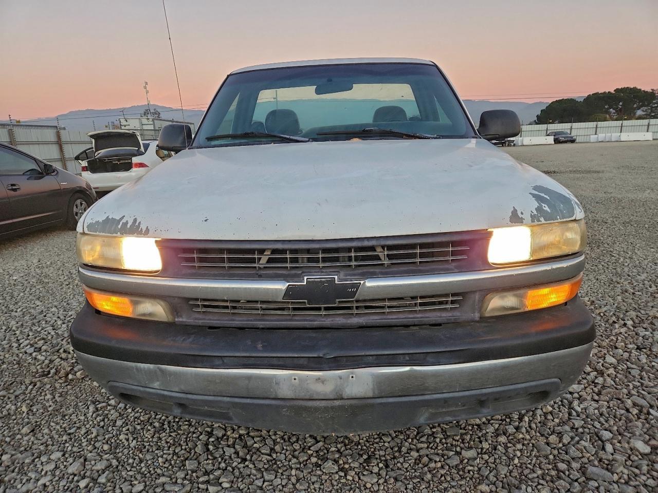 2000 Chevrolet Silverado C1500 - Фото 5