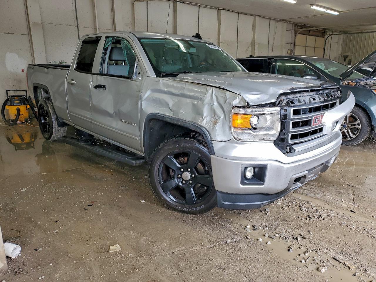 2015 GMC Sierra K1500 - Image 4