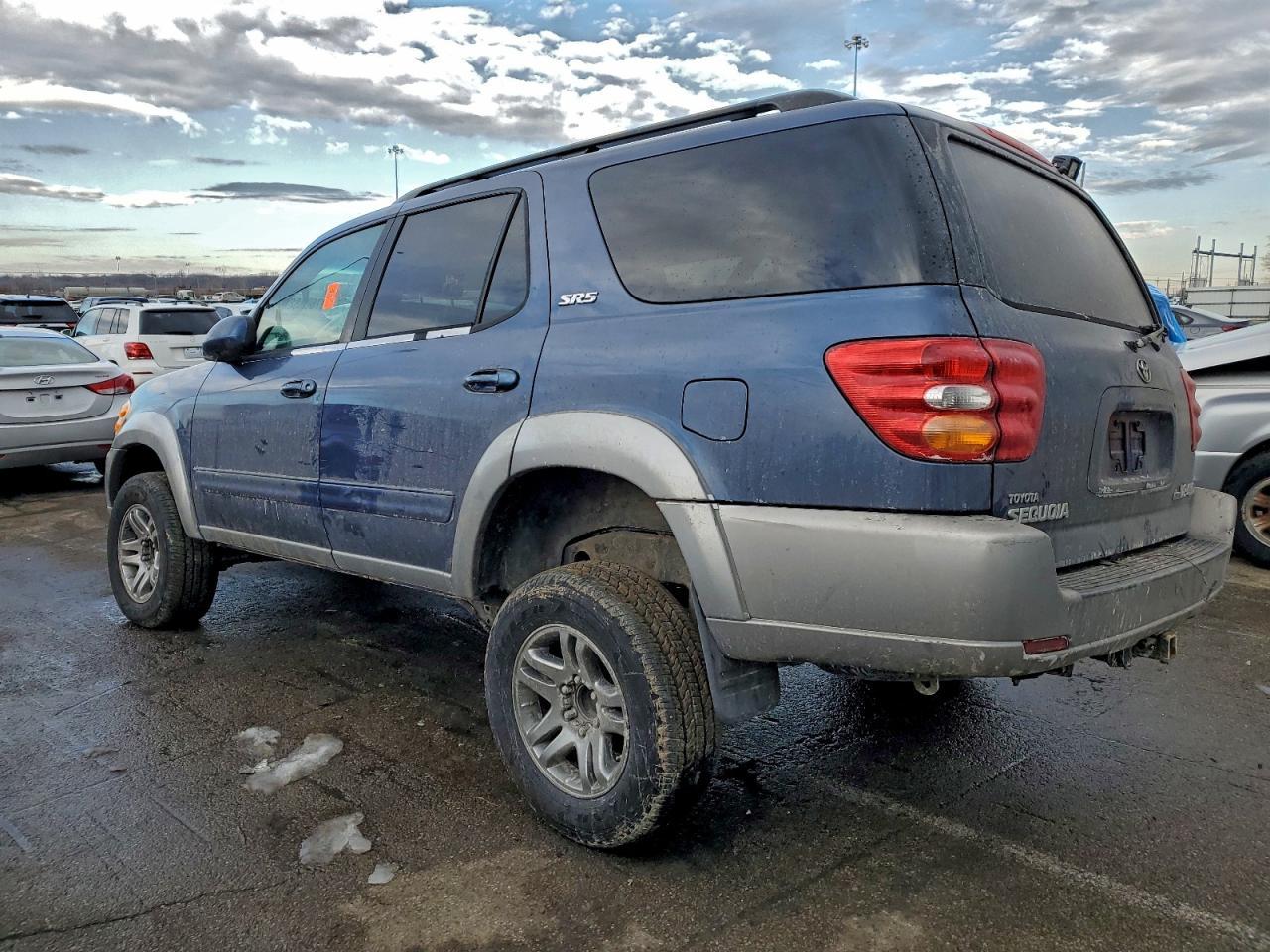2003 Toyota Sequoia Sr5 - Фото 2