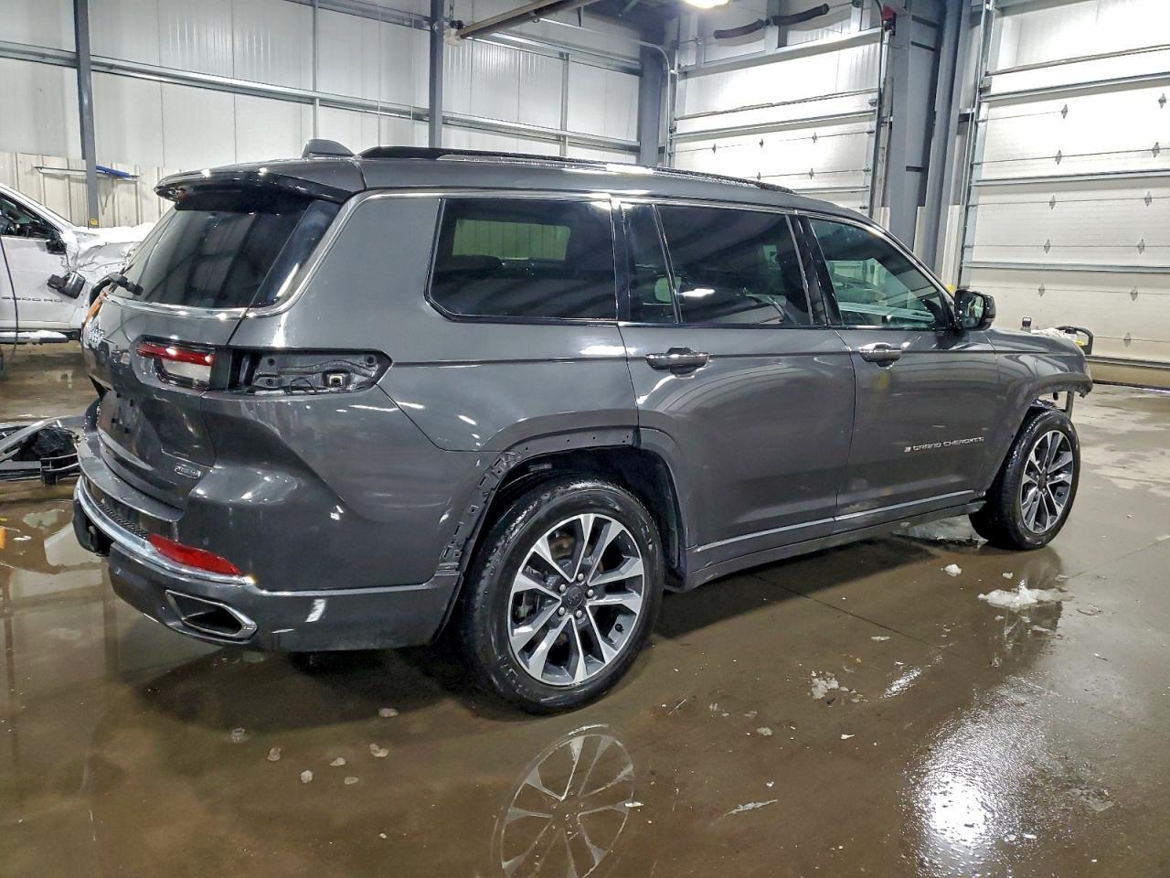 2022 Jeep Grand Cherokee L Overland - Фото 3