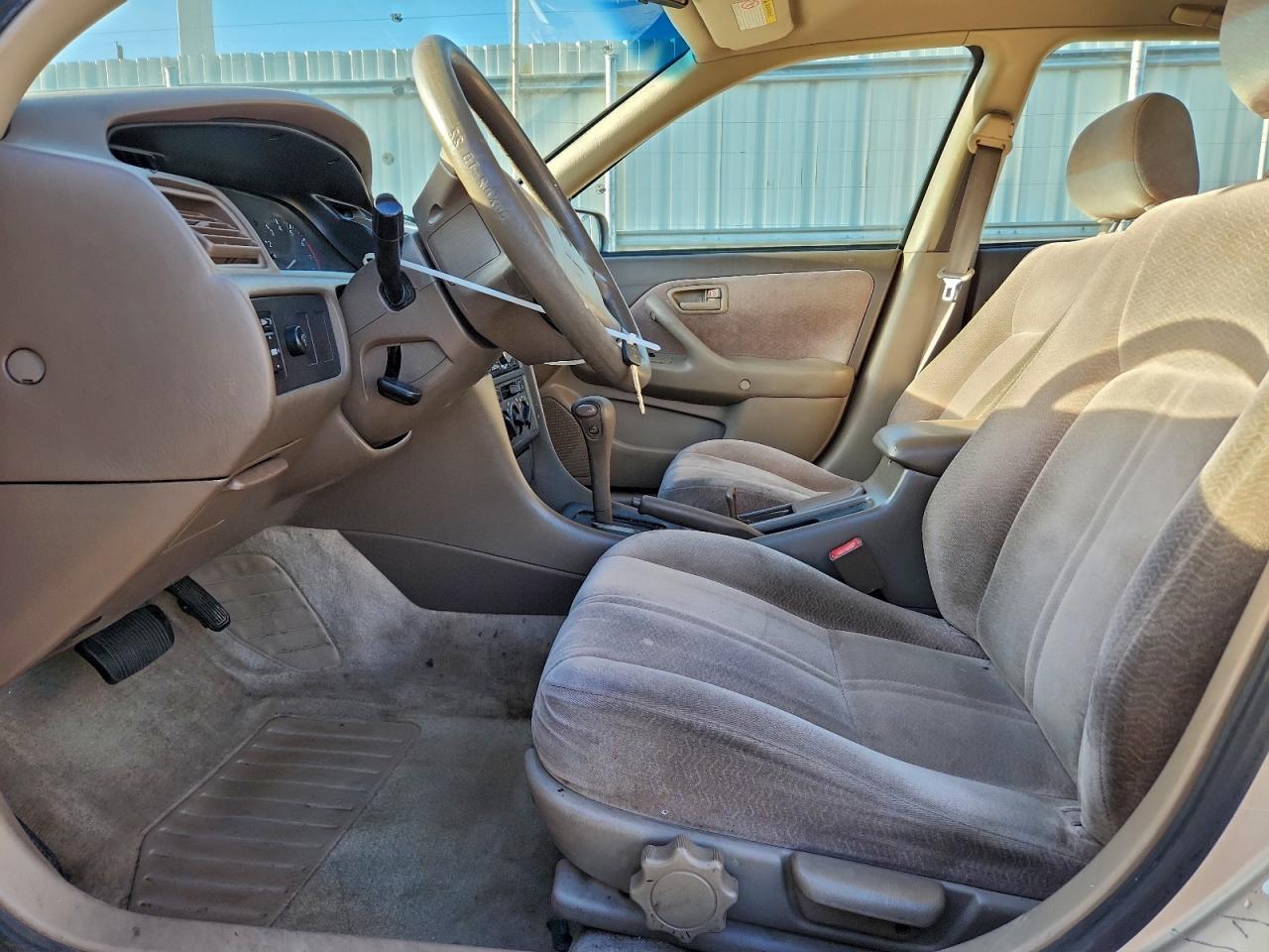 1997 Toyota Camry Le - Фото 7