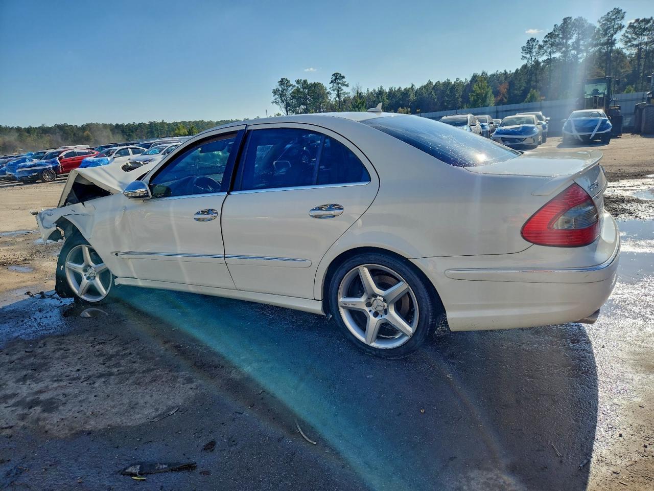 2009 Mercedes-Benz E 350 4Matic - Image 2
