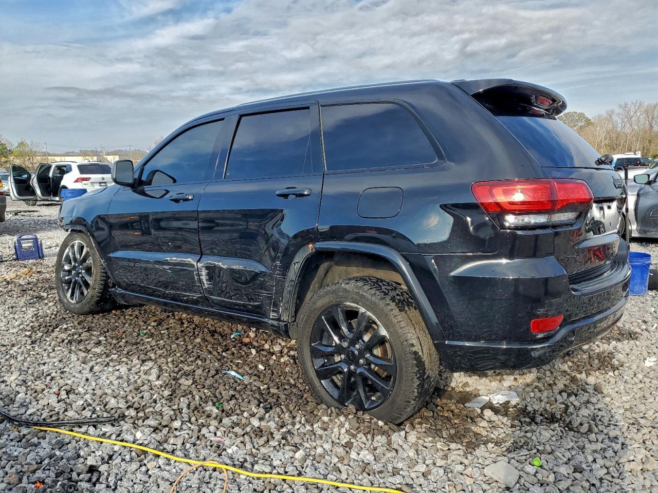2017 Jeep Grand Cherokee Laredo - Фото 2