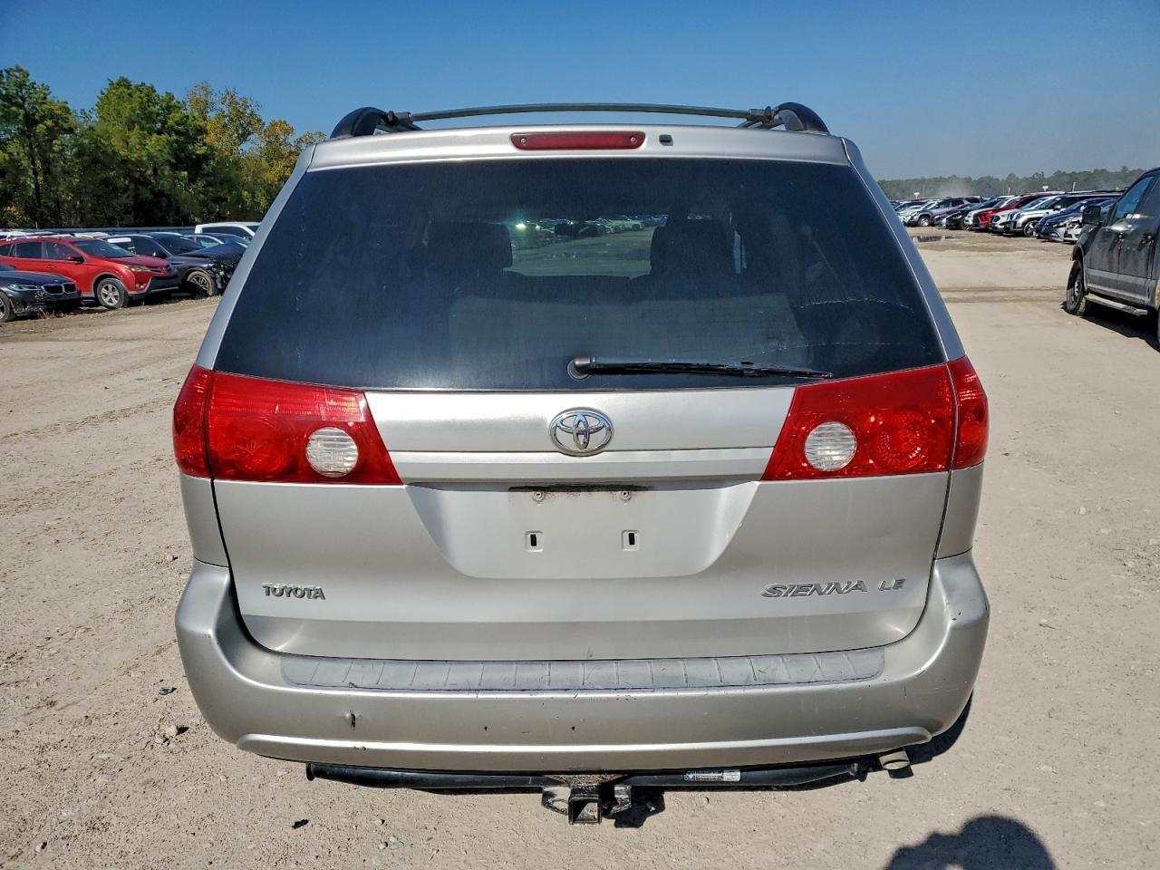2006 Toyota Sienna - Image 6