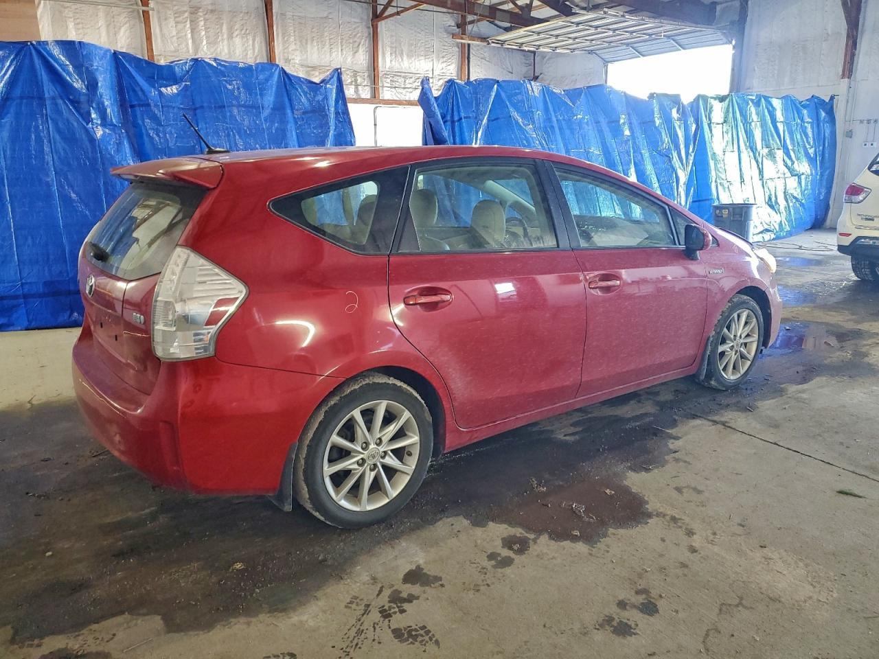 2012 Toyota Prius V - Фото 3