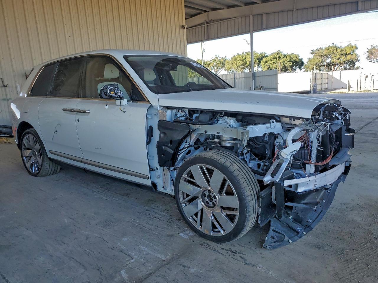 2025 Rolls-Royce Cullinan - Image 4