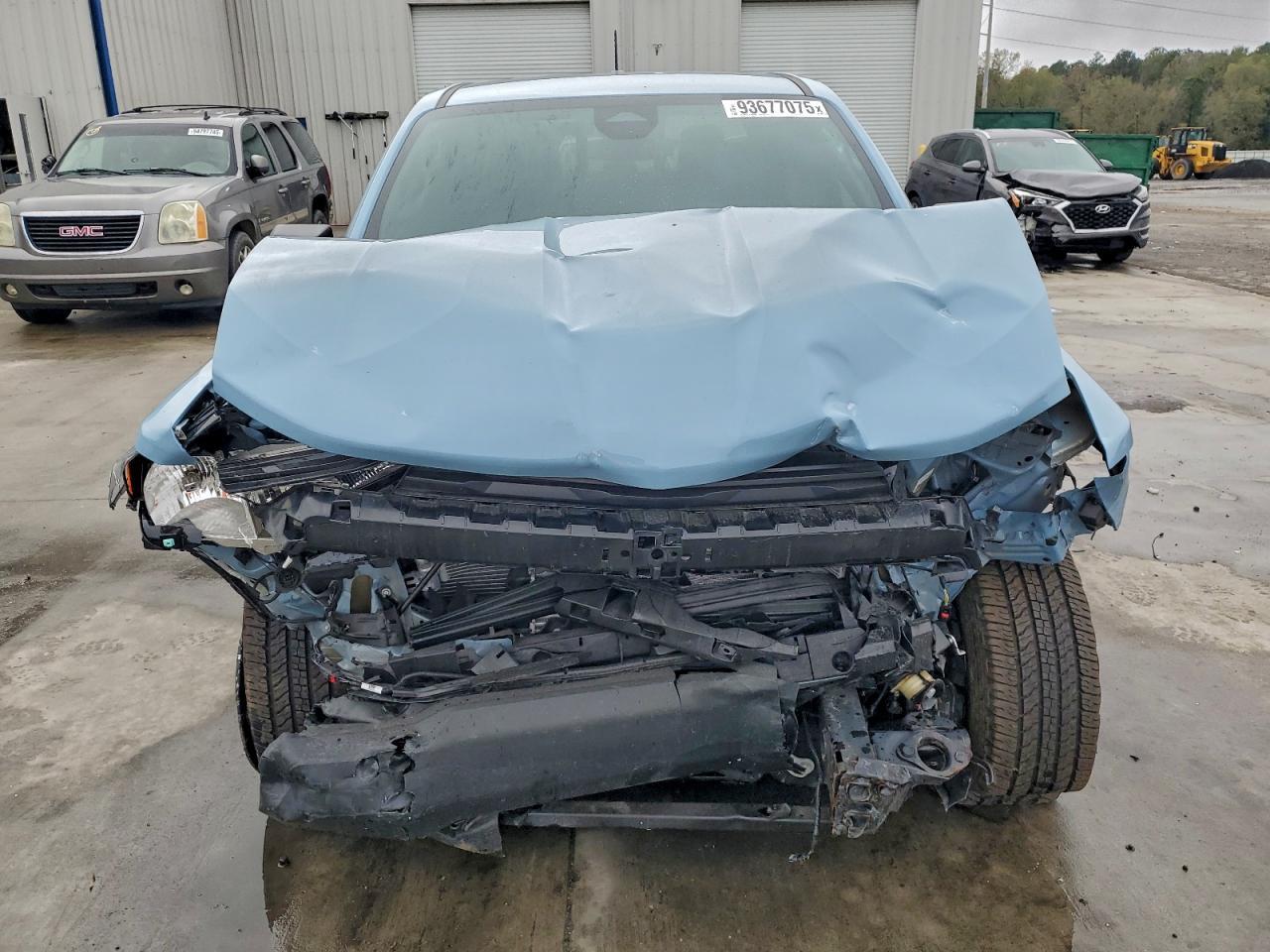 2025 Chevrolet Colorado - Image 5