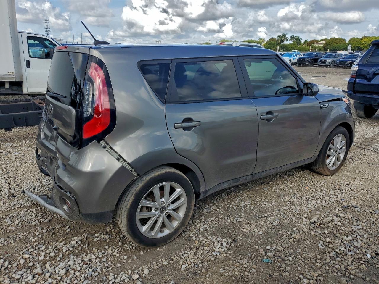 2019 Kia Soul + - Фото 3