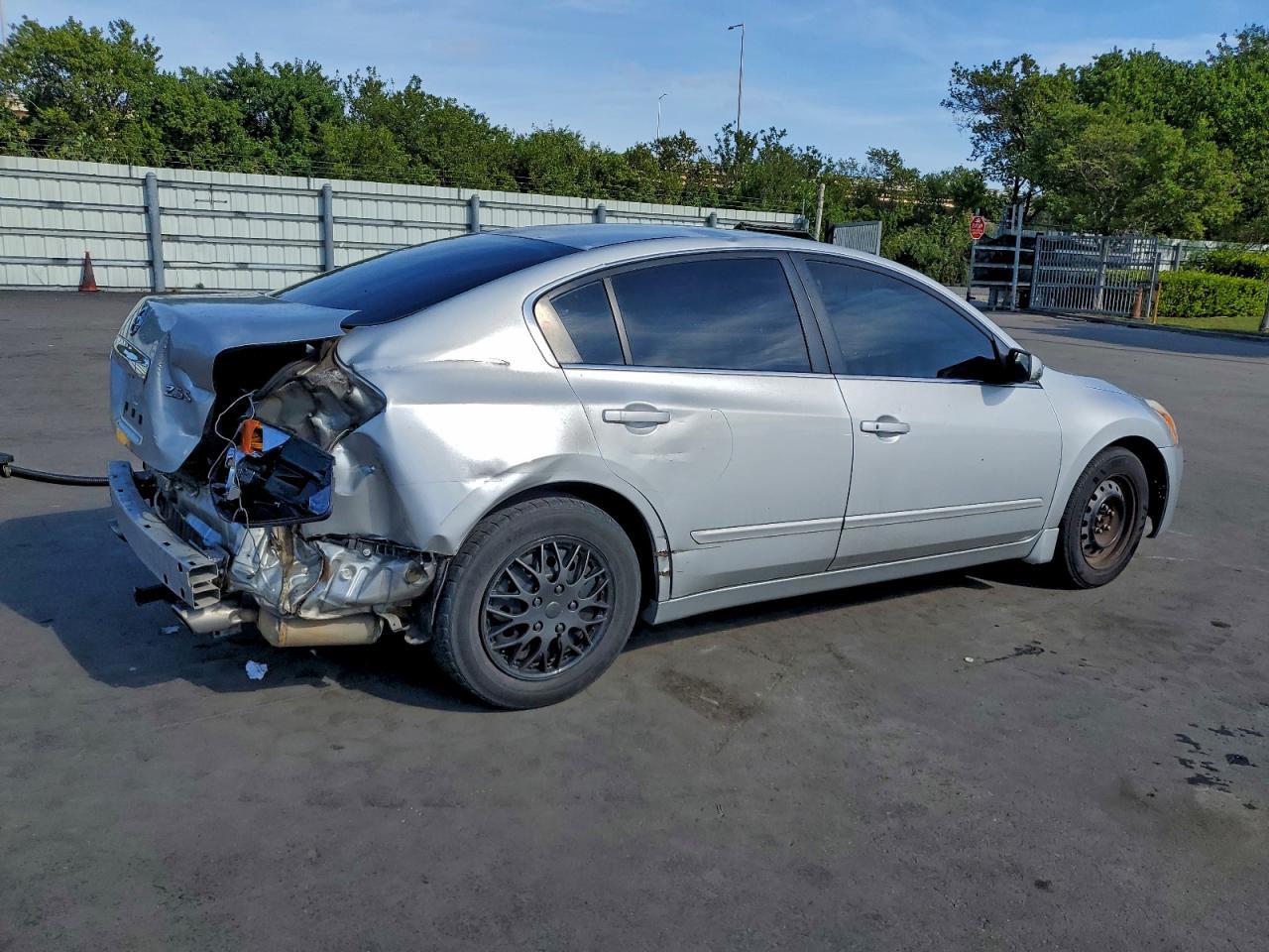 2012 Nissan Altima Base - Image 3