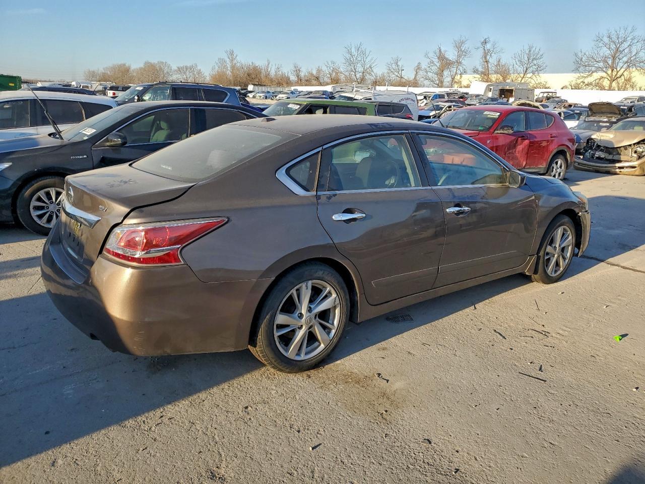 2015 Nissan Altima 2.5 - Image 3