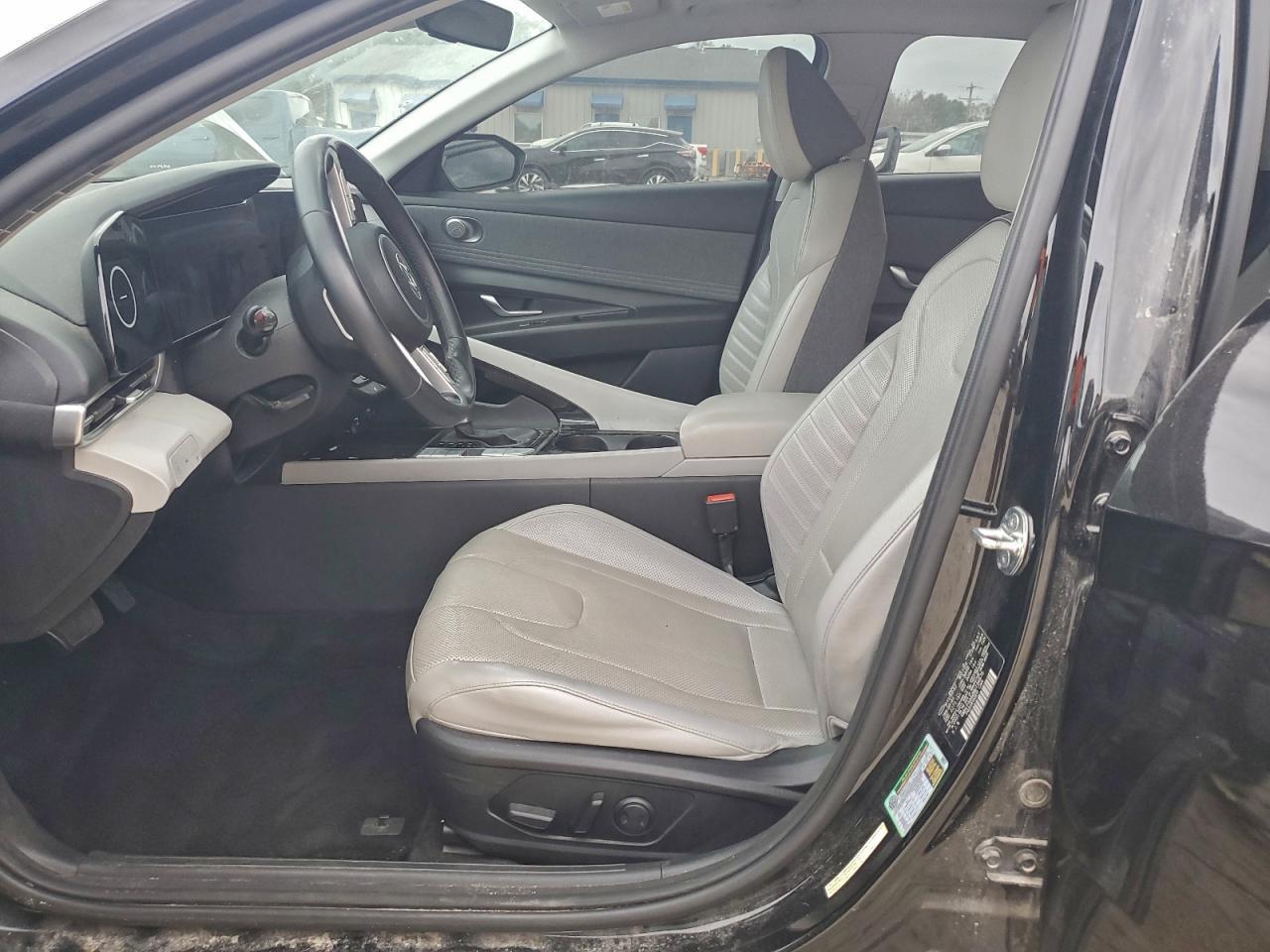 2021 Hyundai Elantra Limited - Фото 7