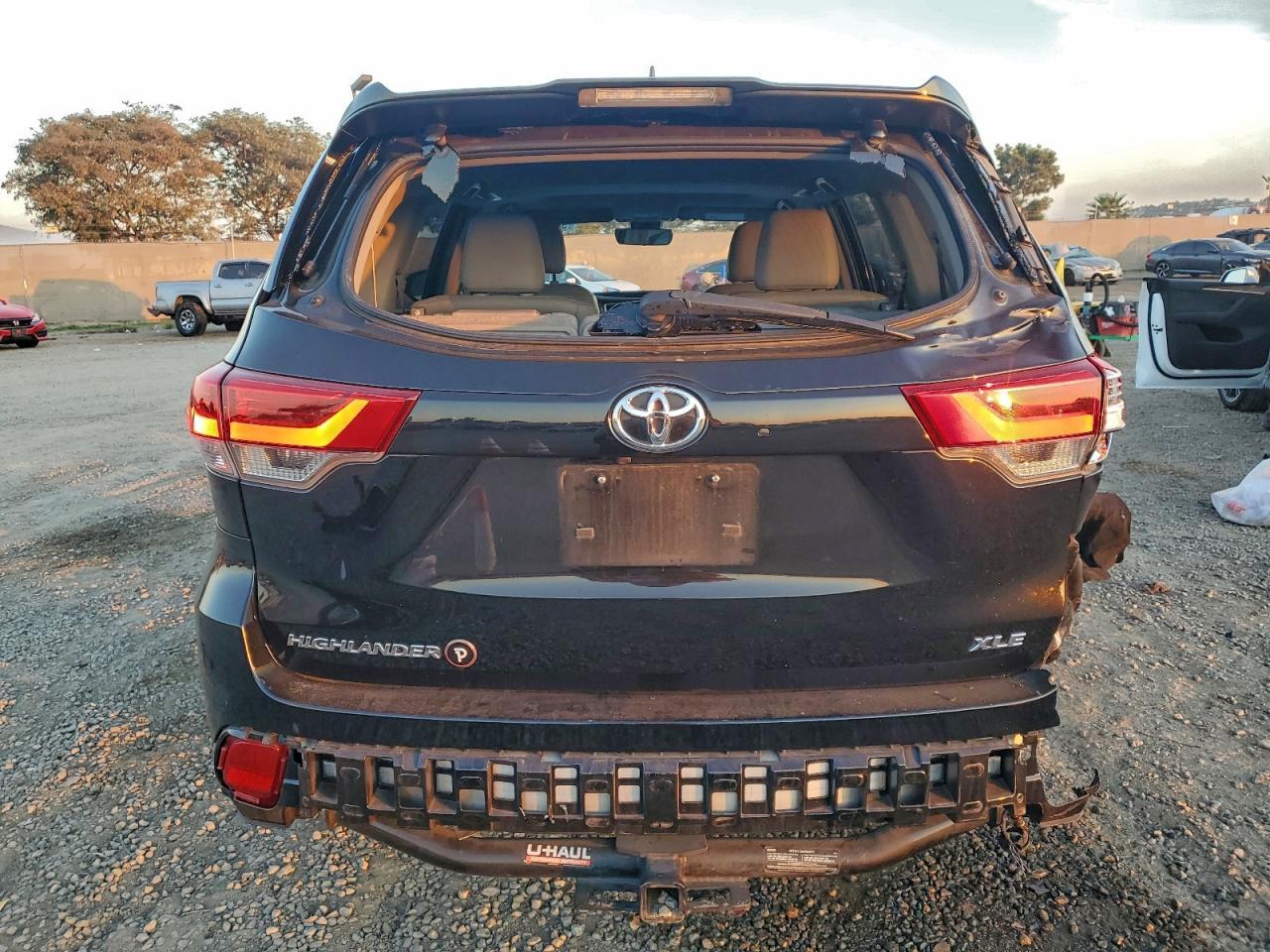 2019 Toyota Highlander Se - Фото 6