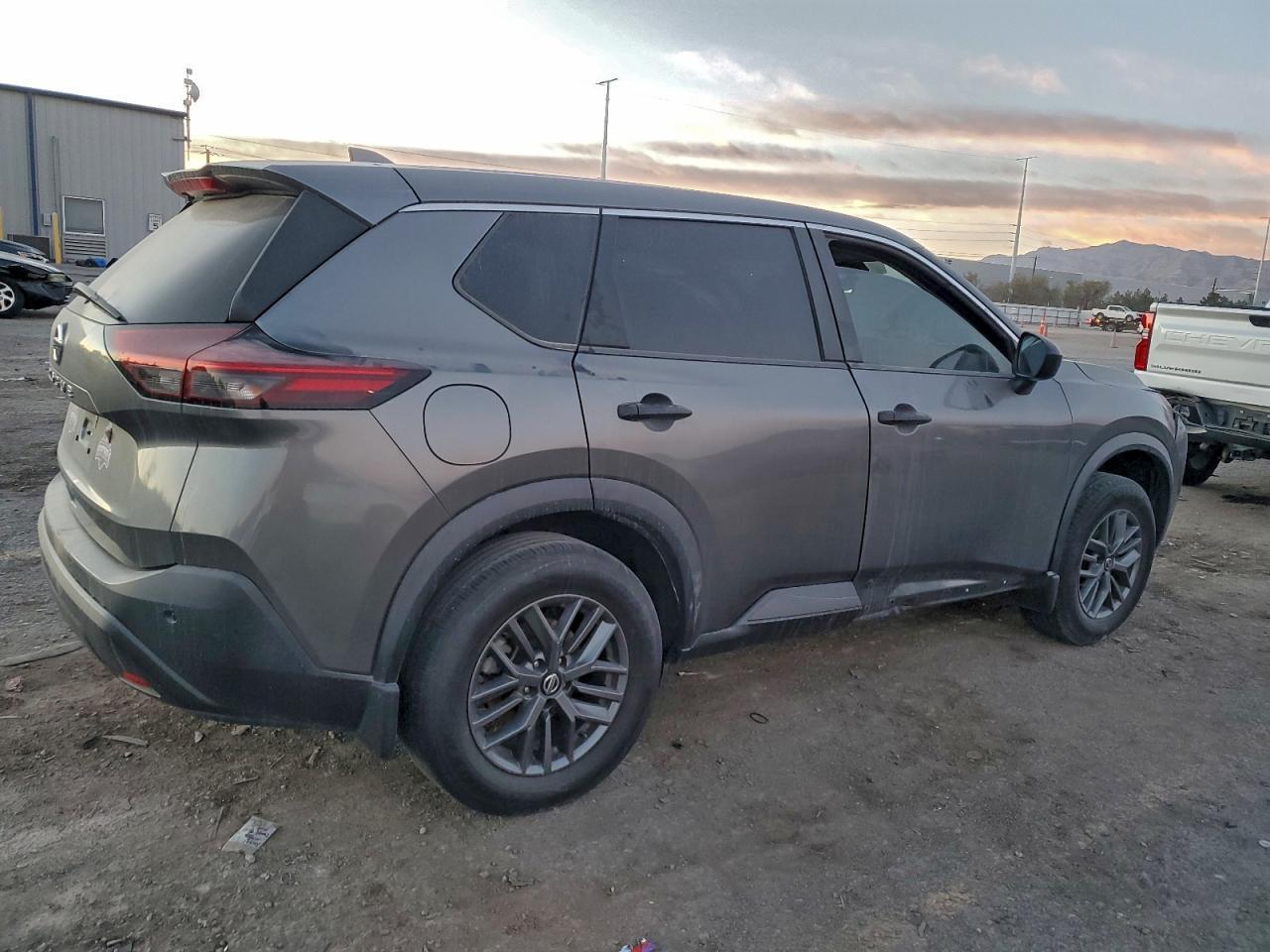 2021 Nissan Rogue S - Image 3