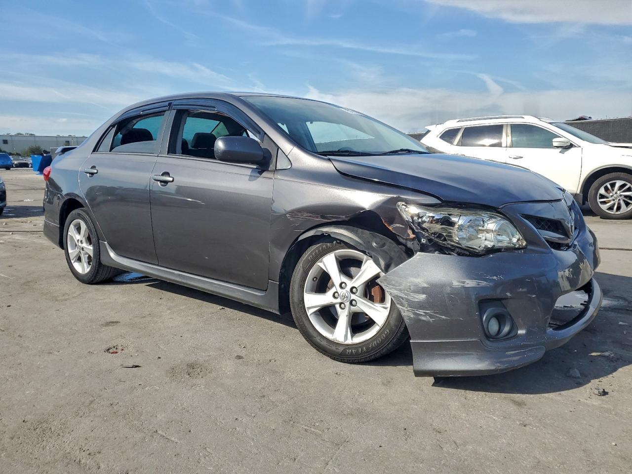 2013 Toyota Corolla S - Фото 4