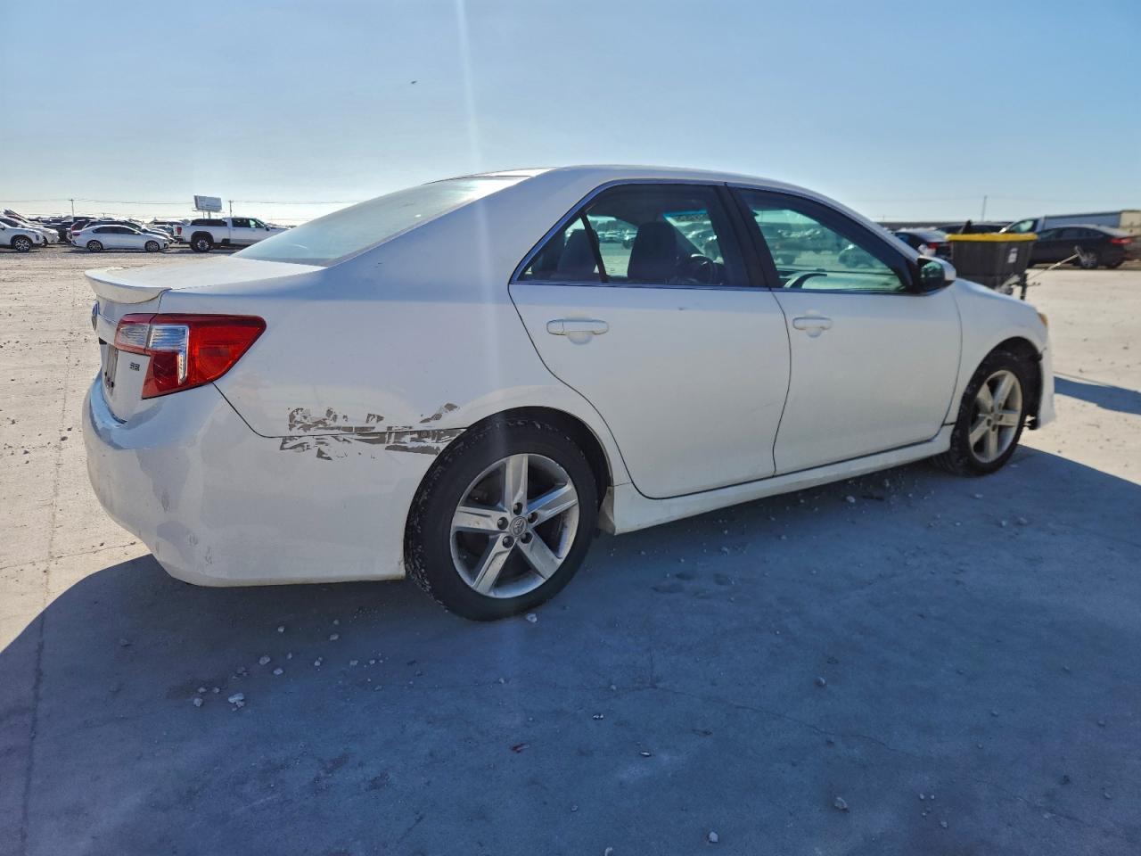 2013 Toyota Camry - Фото 3