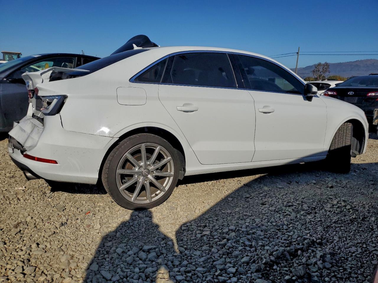2015 Audi A3 Premium Plus - Фото 3