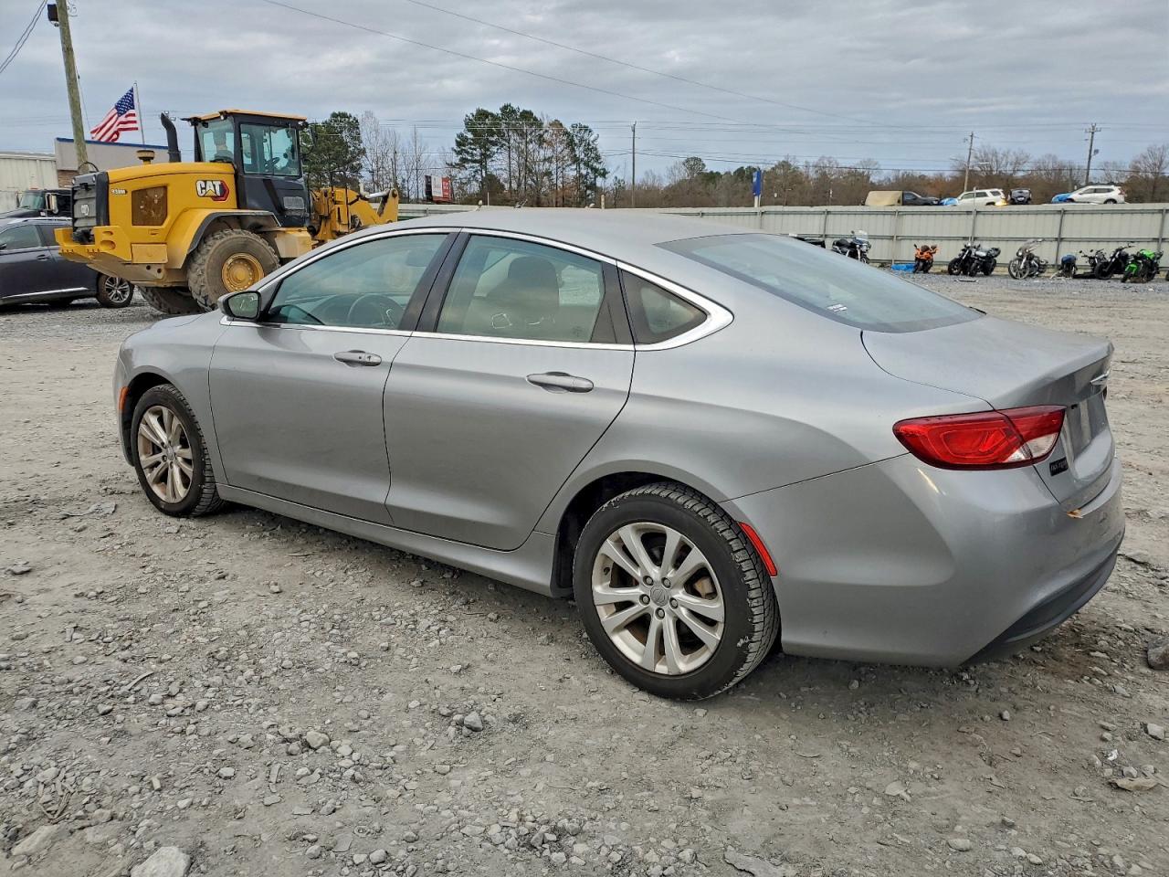 2017 Chrysler 200 Lx - Image 2