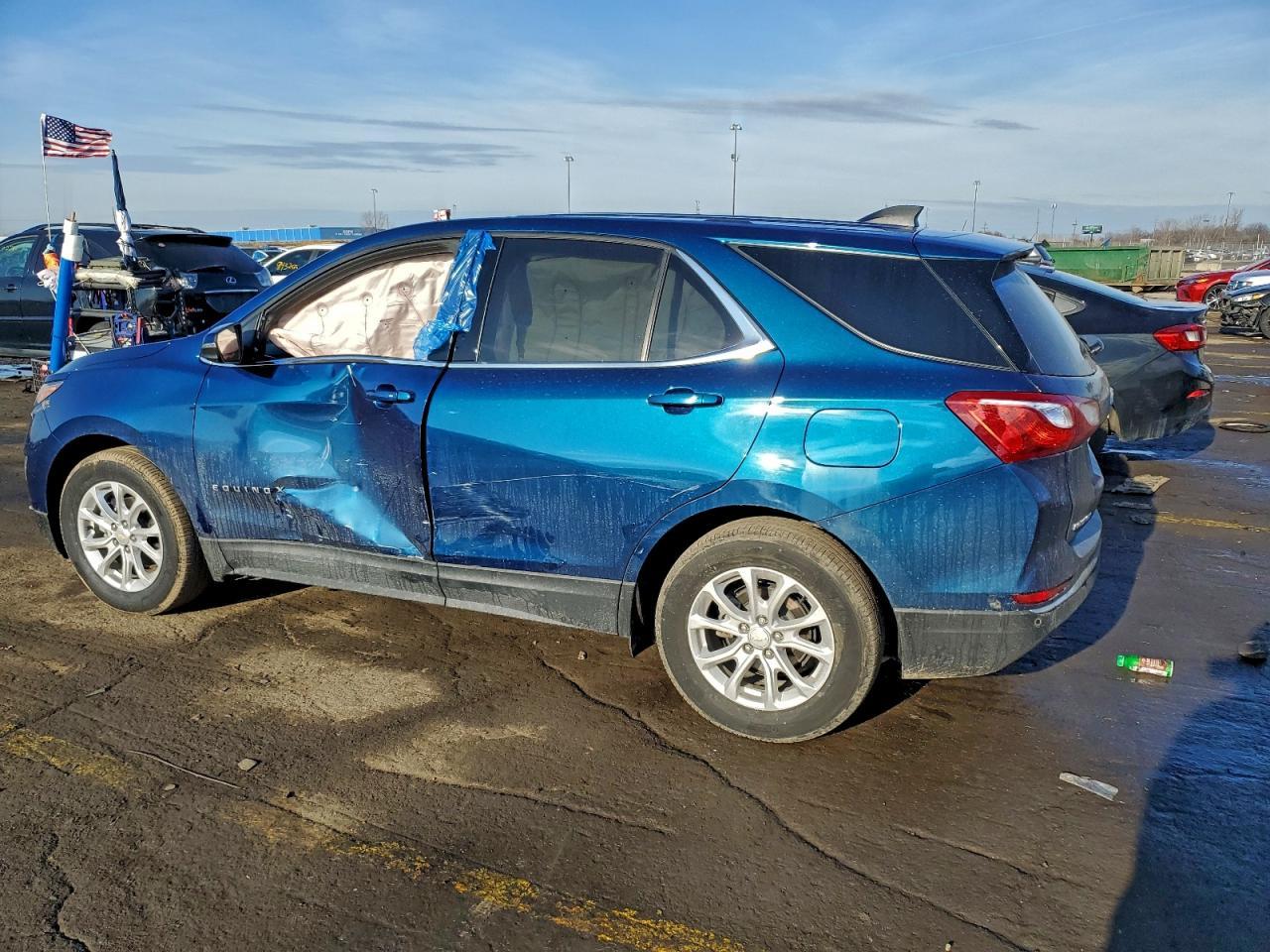 2019 Chevrolet Equinox Lt - Image 2