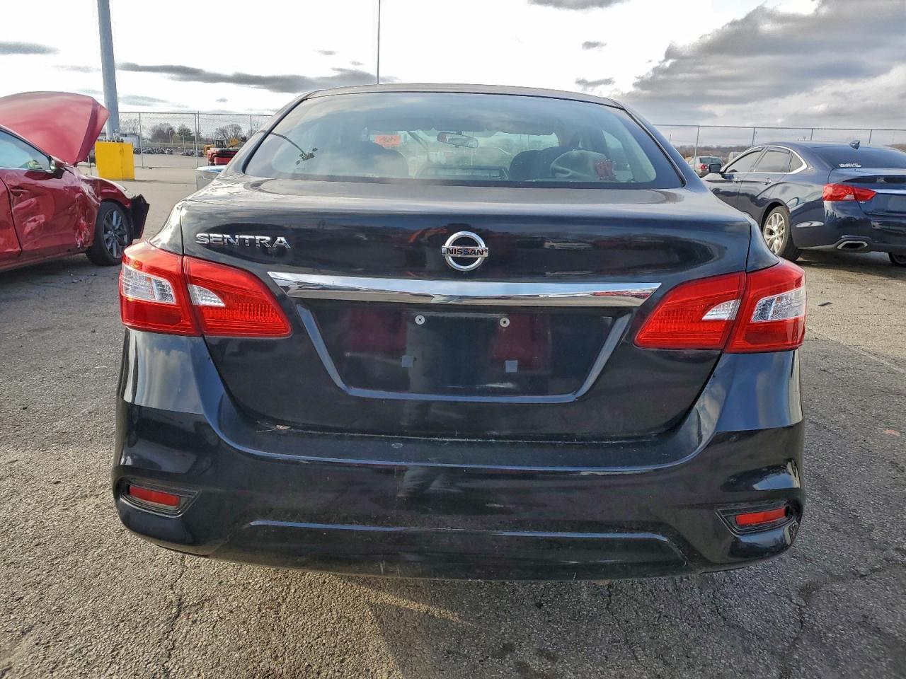 2019 Nissan Sentra S - Фото 6