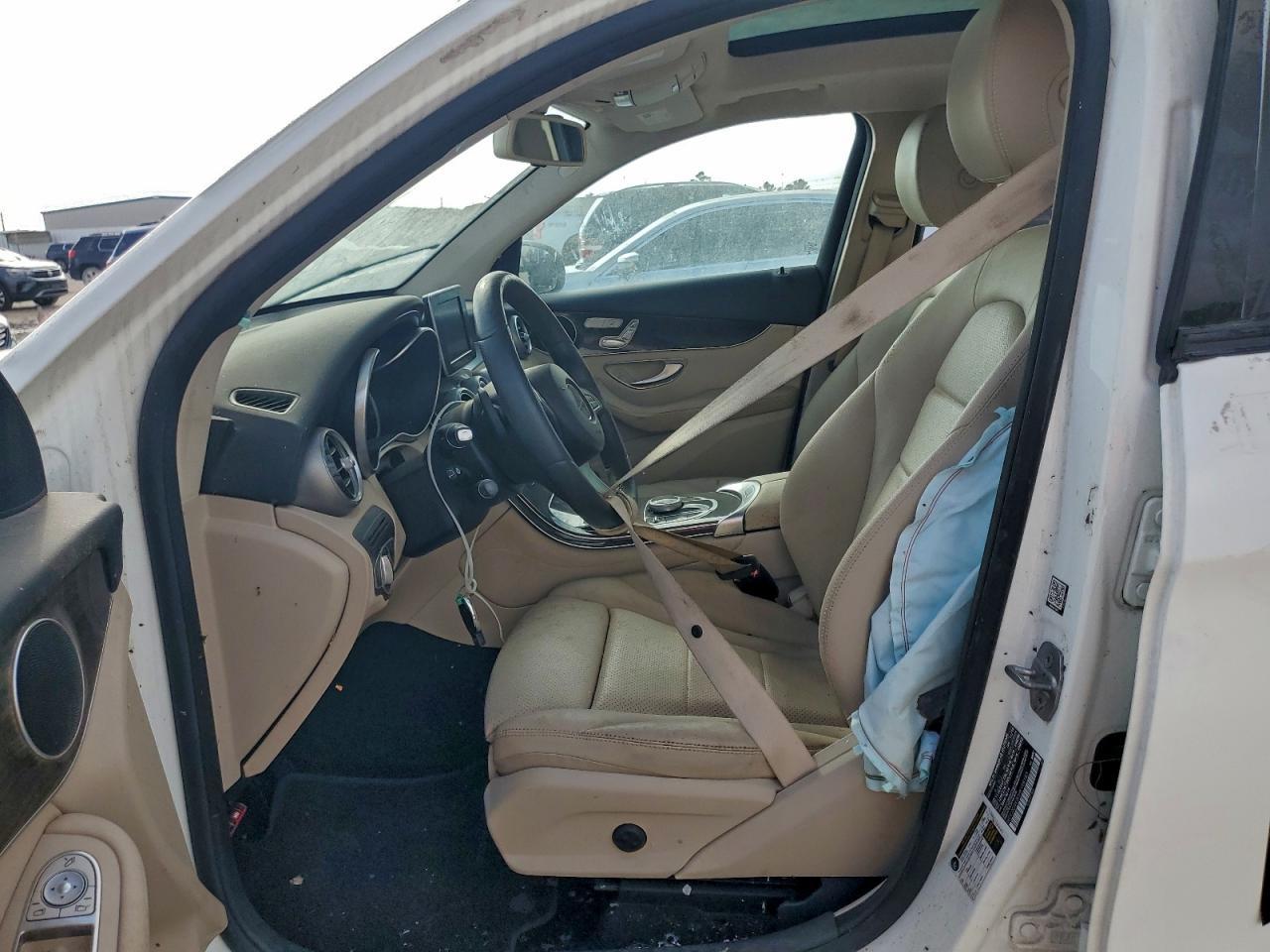 2017 Mercedes-Benz Glc 300 4Matic - Image 7