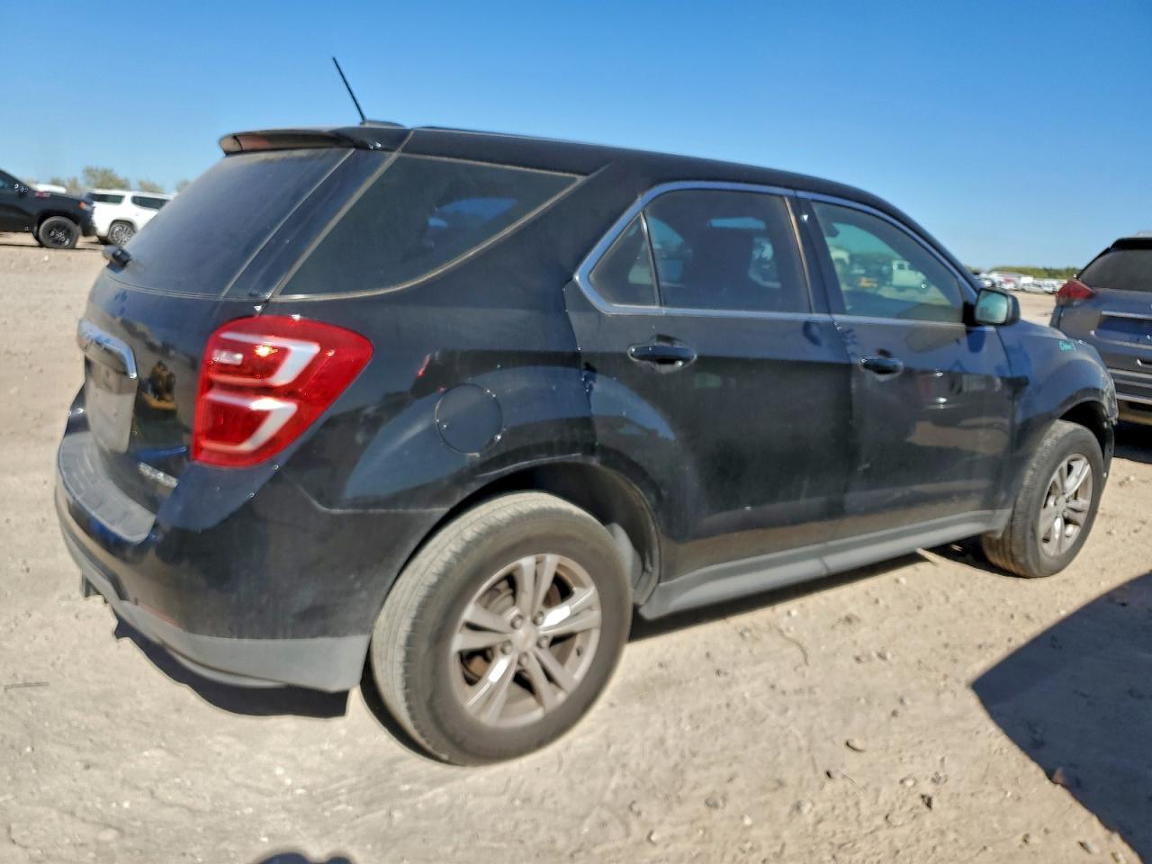 2016 Chevrolet Equinox Ls - Фото 3