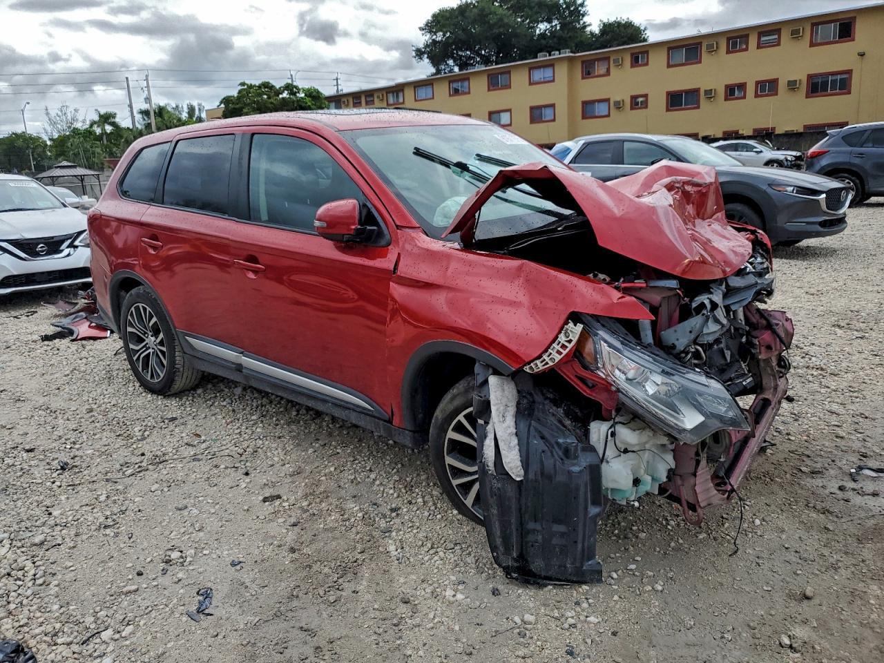 2017 Mitsubishi Outlander Se - Фото 4