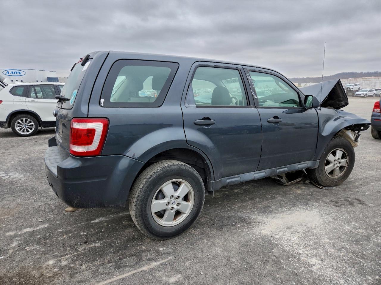 2009 Ford Escape Xls - Фото 3