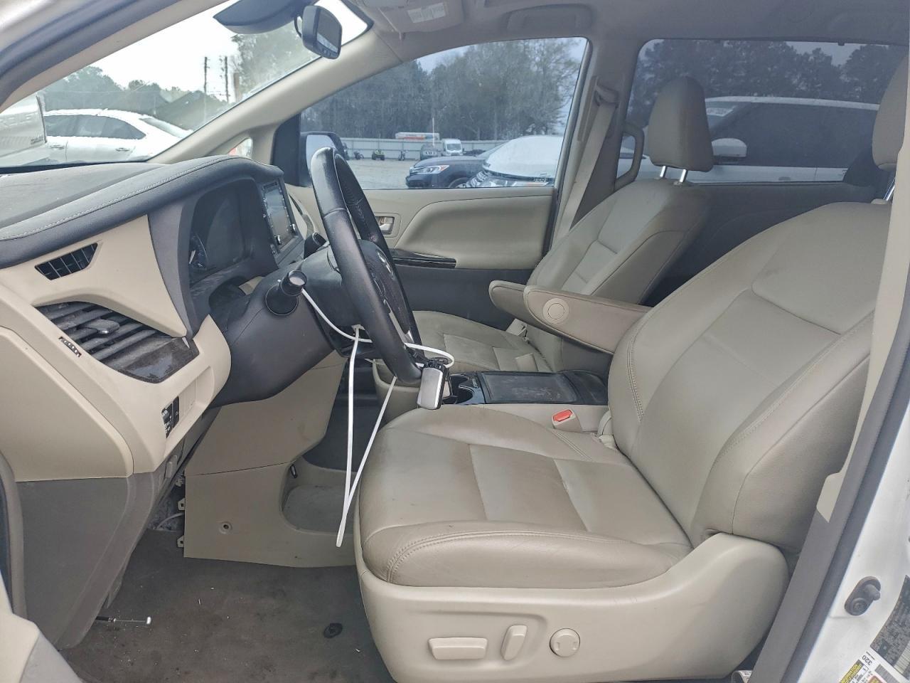 2019 Toyota Sienna Xle - Фото 7