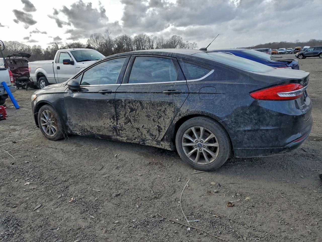 2017 Ford Fusion Se - Image 2