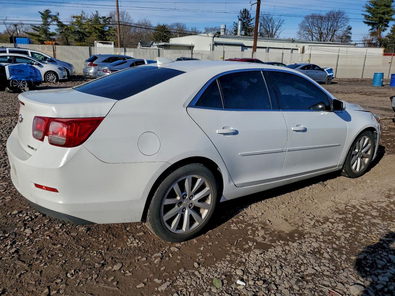 2015 Chevrolet Malibu 2Lt - Image 3