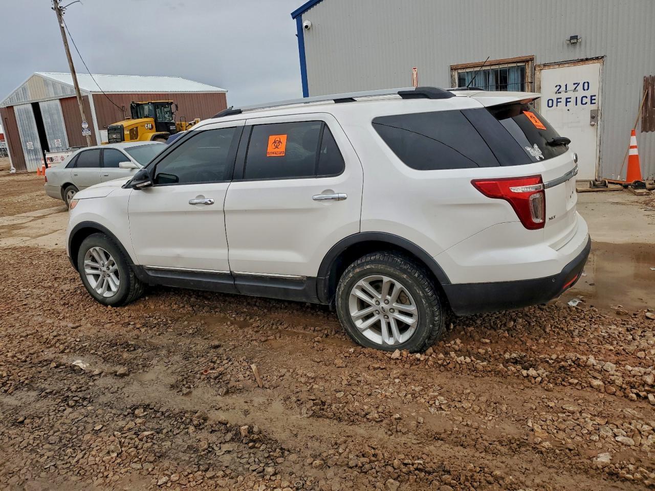 2015 Ford Explorer Xlt - Image 2