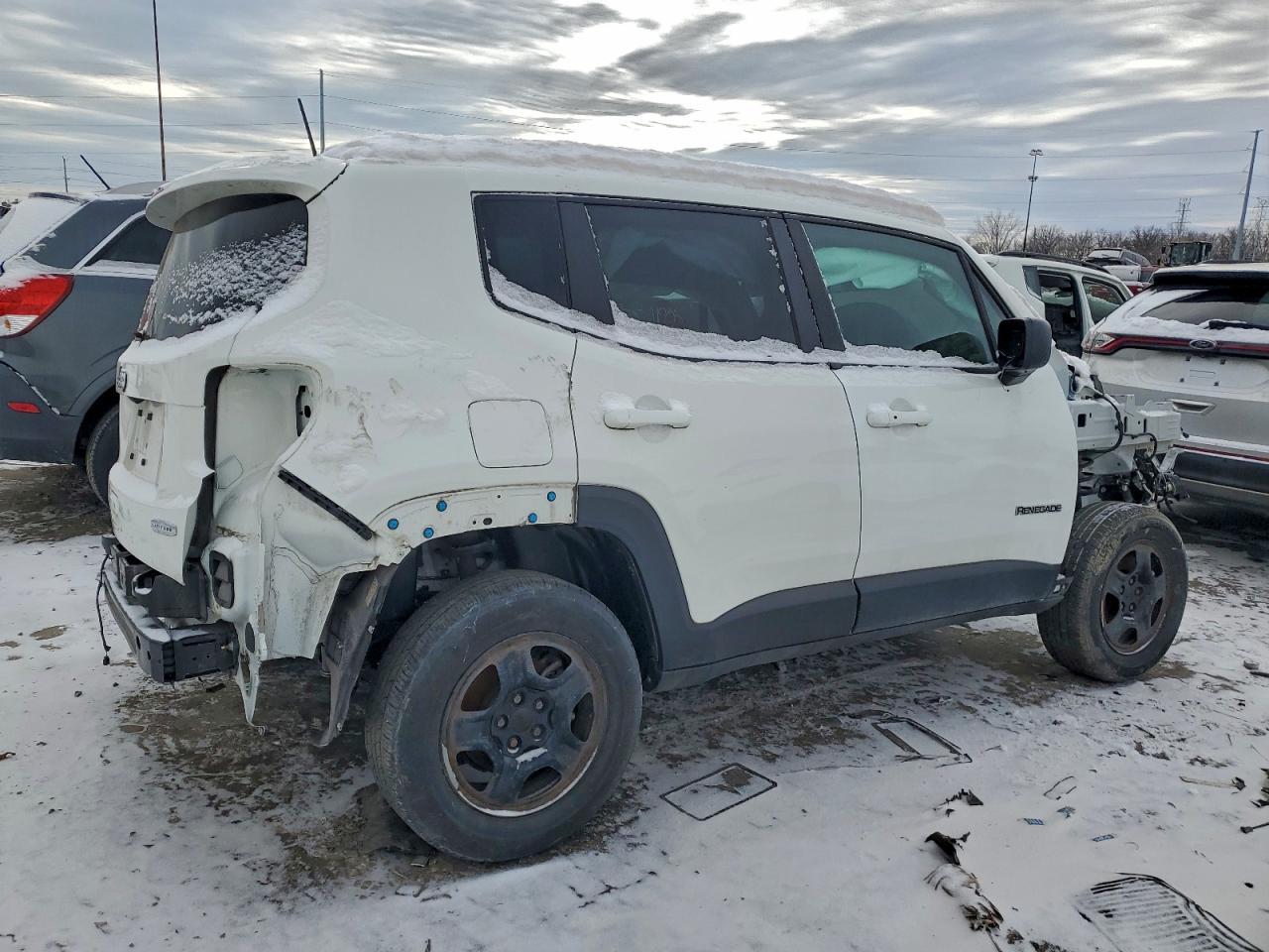 2022 Jeep Renegade Latitude - Фото 3