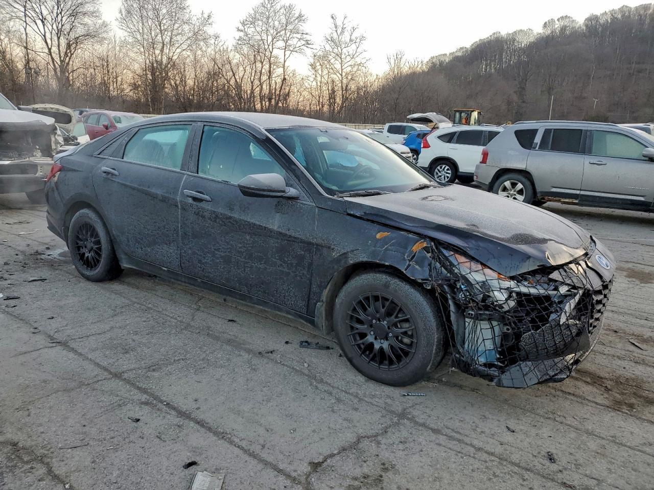 2023 Hyundai Elantra Se - Фото 4