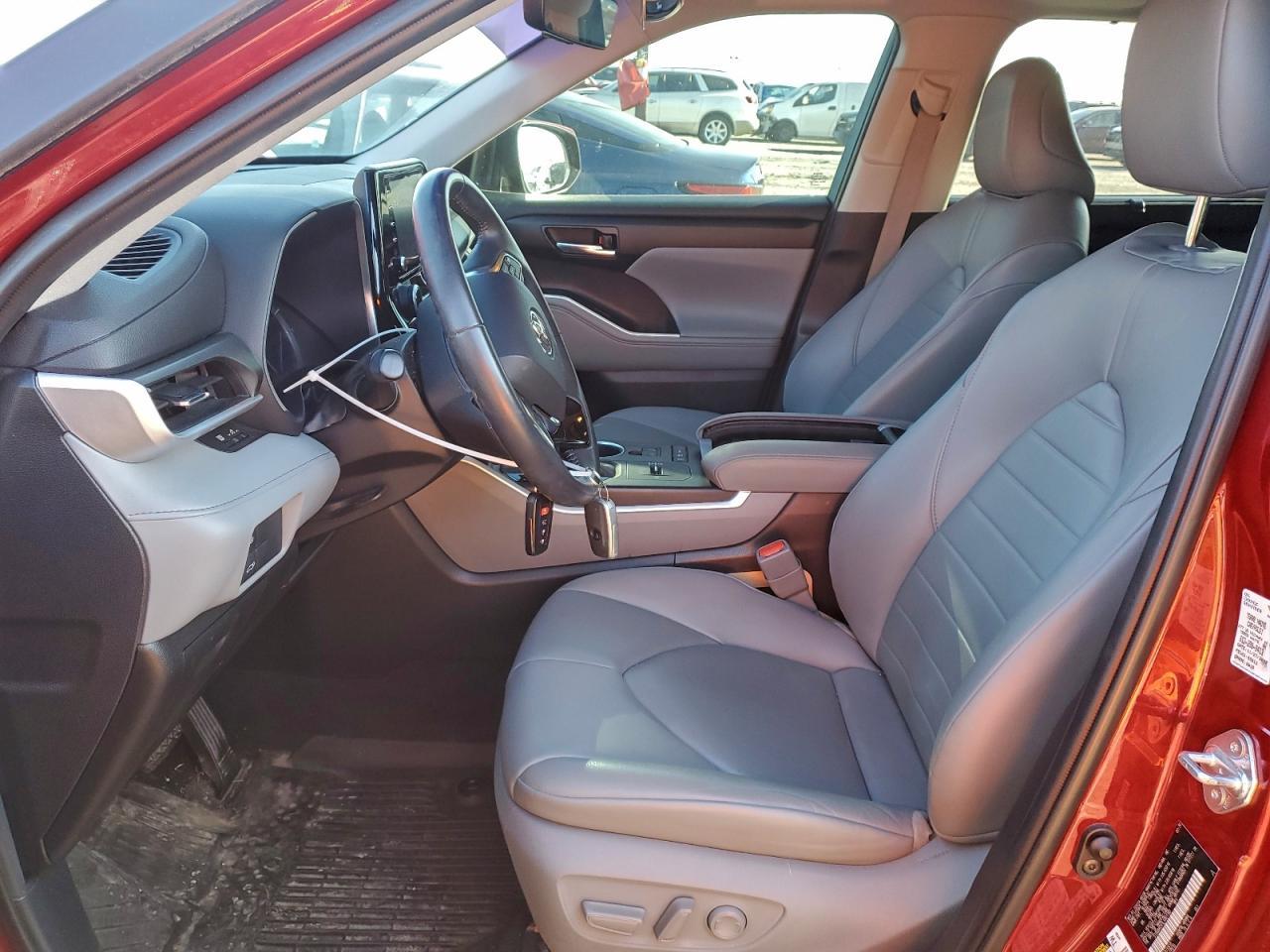 2020 Toyota Highlander Hybrid Xle - Image 7