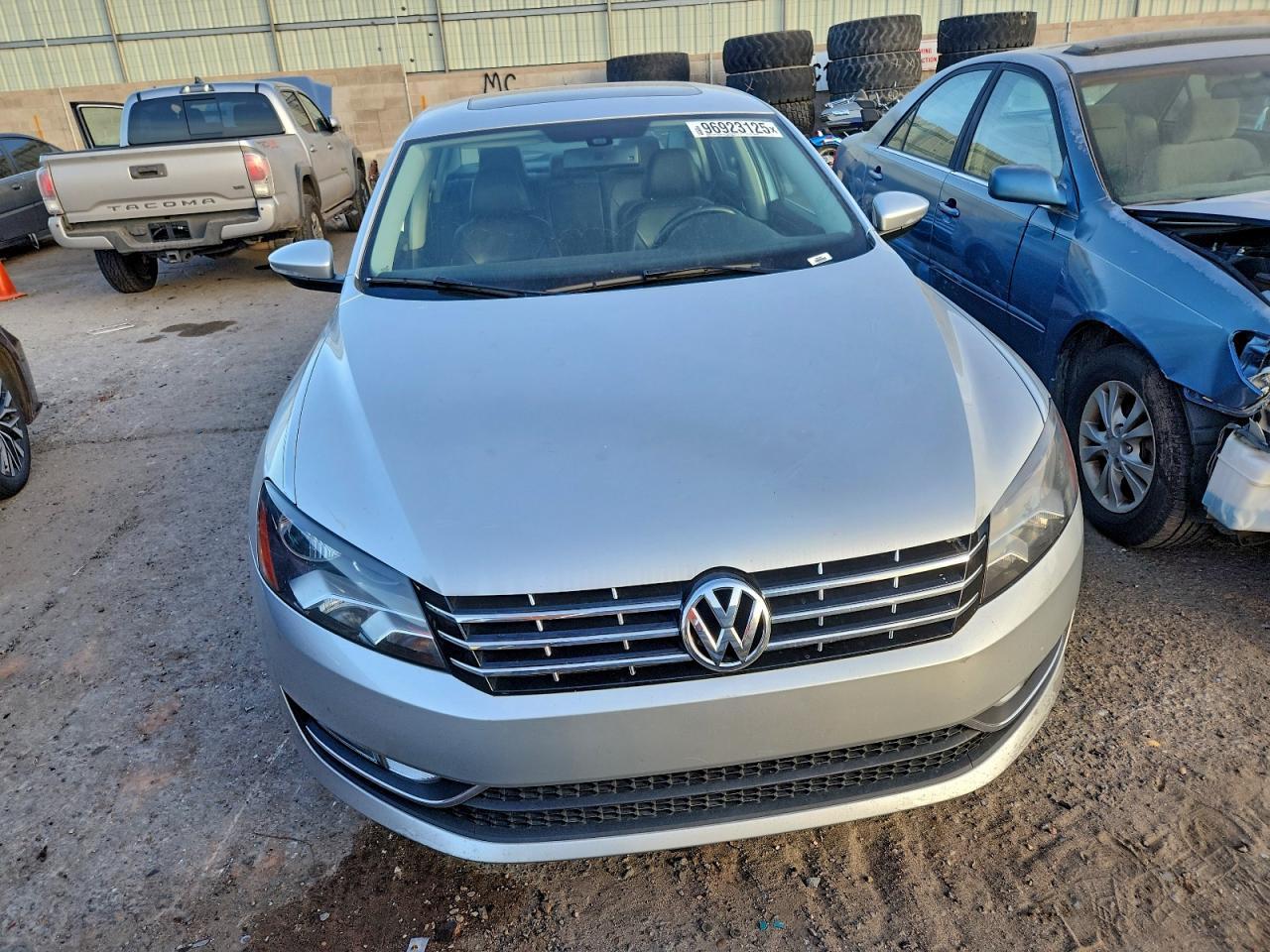 2012 Volkswagen Passat Sel - Фото 5