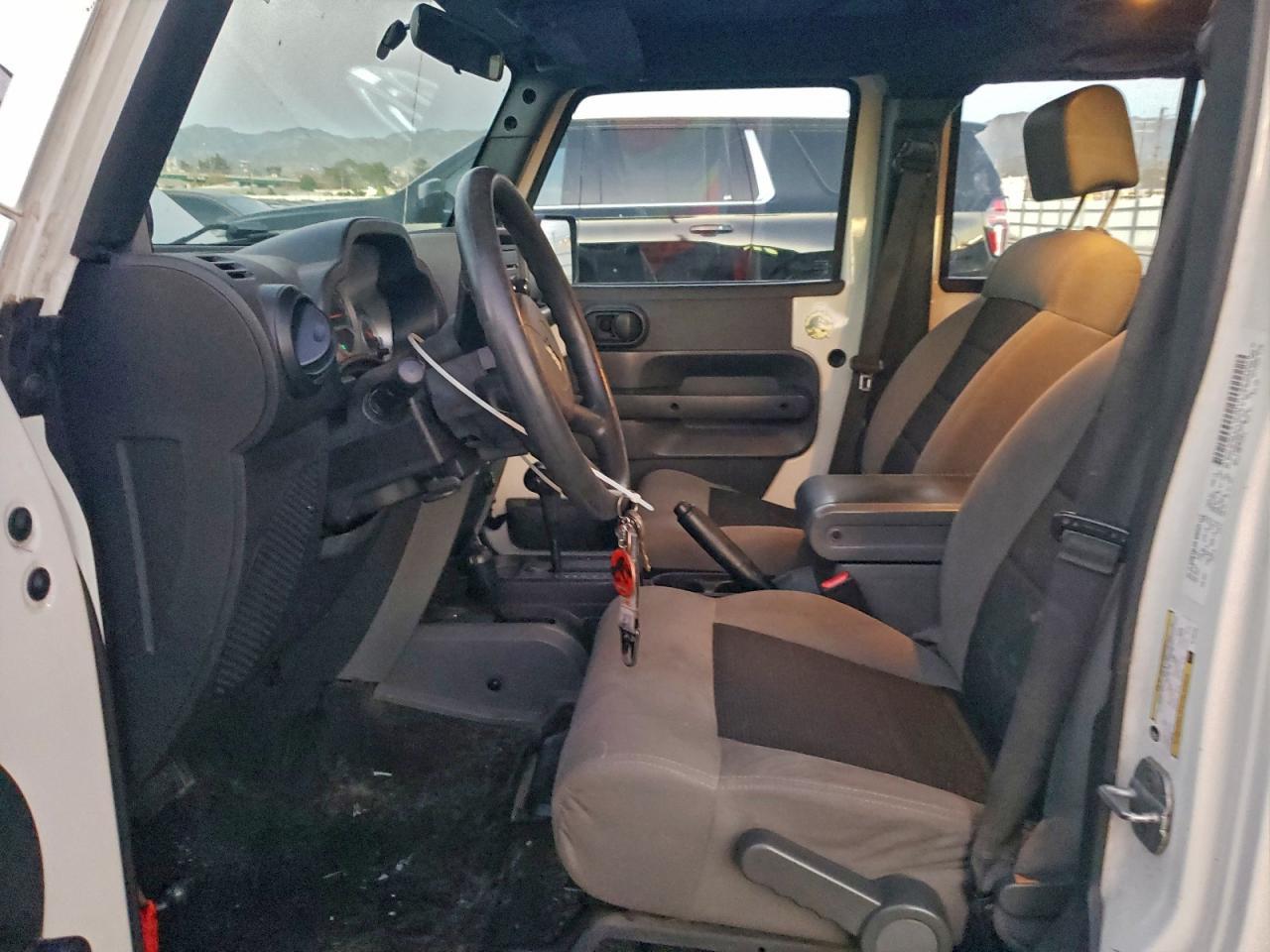 2010 Jeep Wrangler Unlimited Sport - Image 7