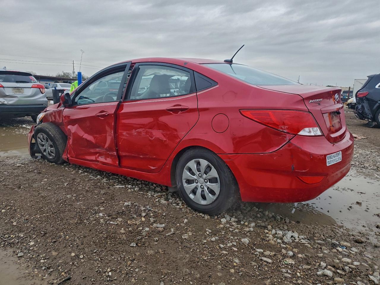 2016 Hyundai Accent Se - Image 2