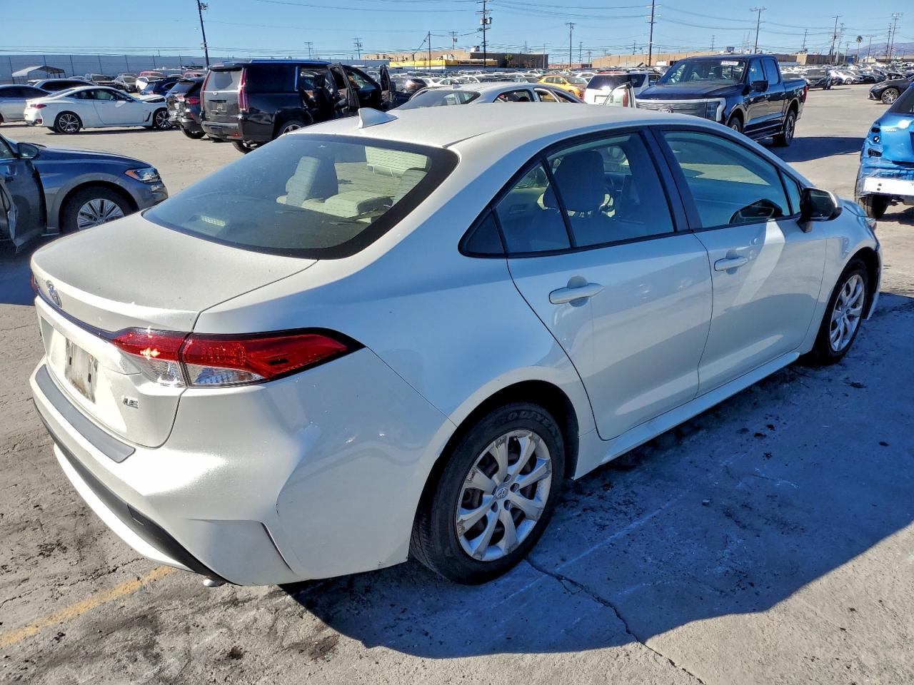 2020 Toyota Corolla Le - Фото 3
