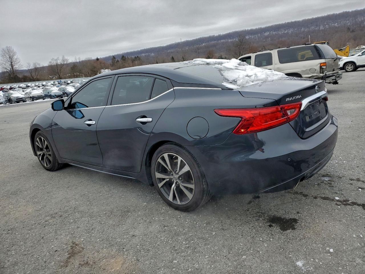 2017 Nissan Maxima 3.5S - Image 2