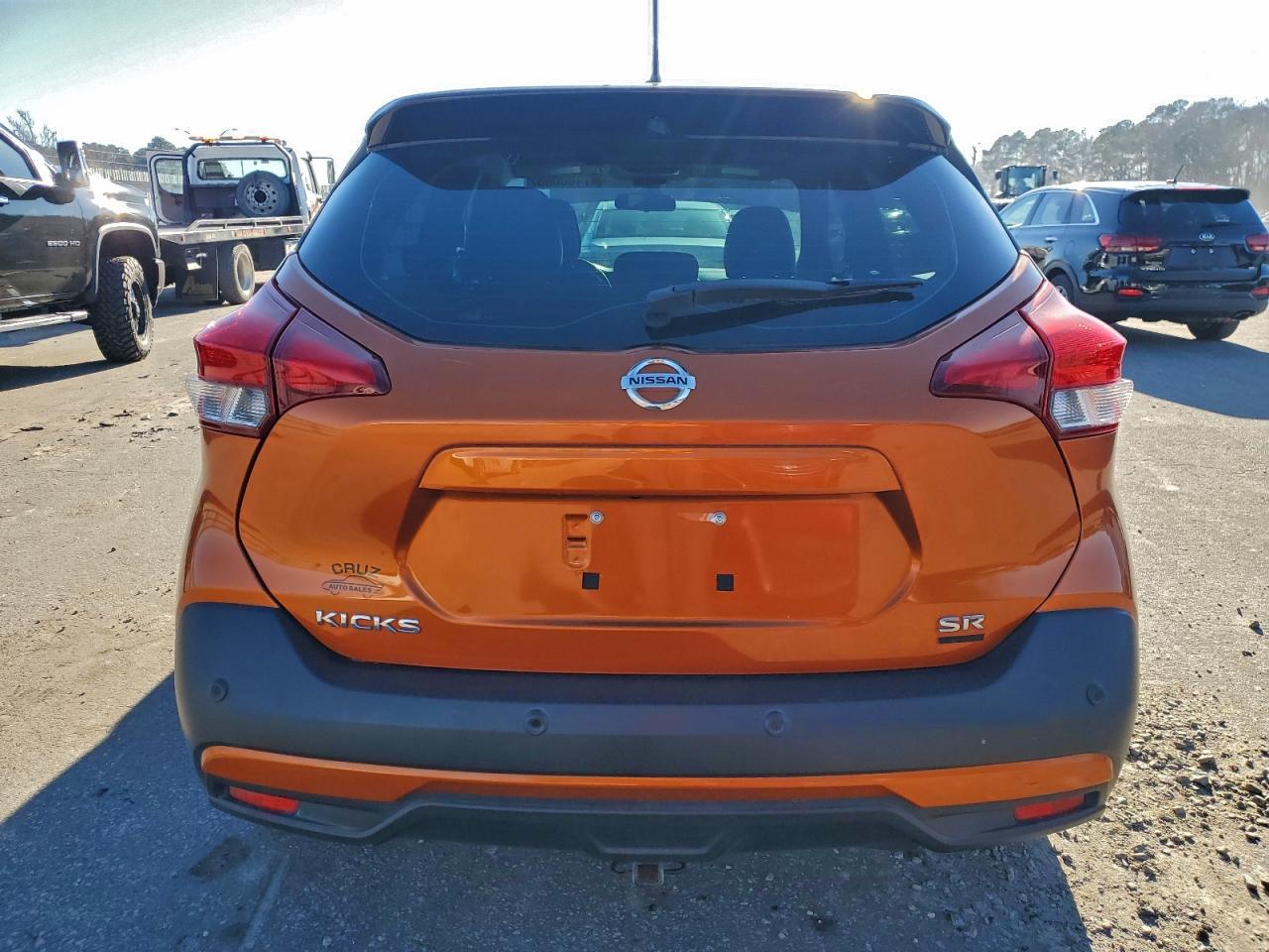2020 Nissan Kicks Sr - Image 6
